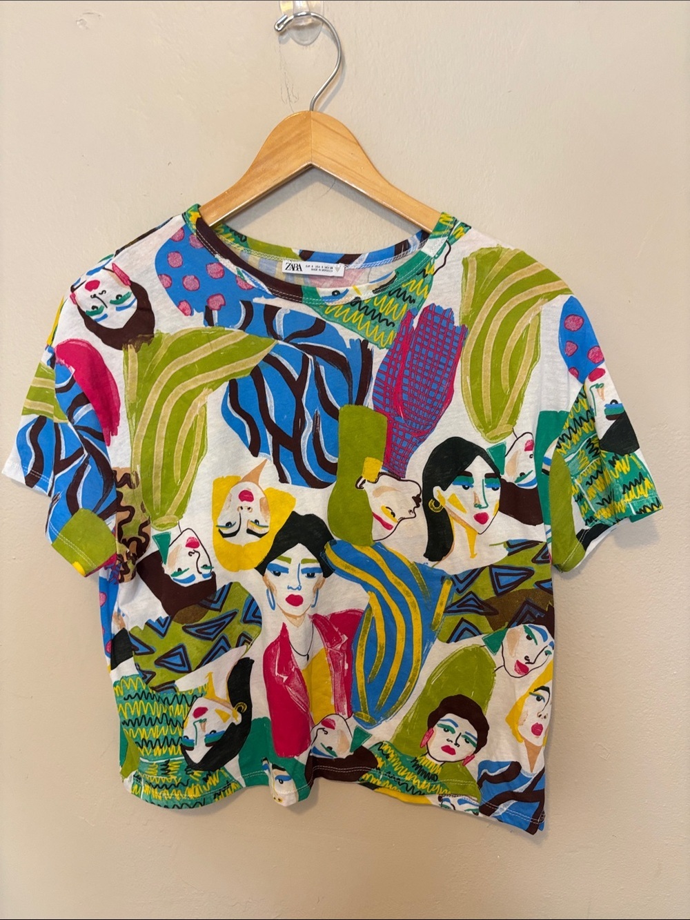 Zara White Multicolor Abstract Portrait Crop Tee